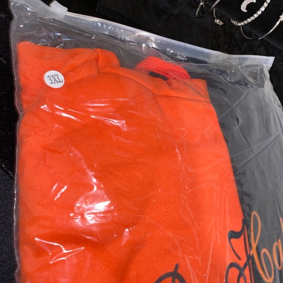 G&C Streetwear hoodie - Picture 3 of 4